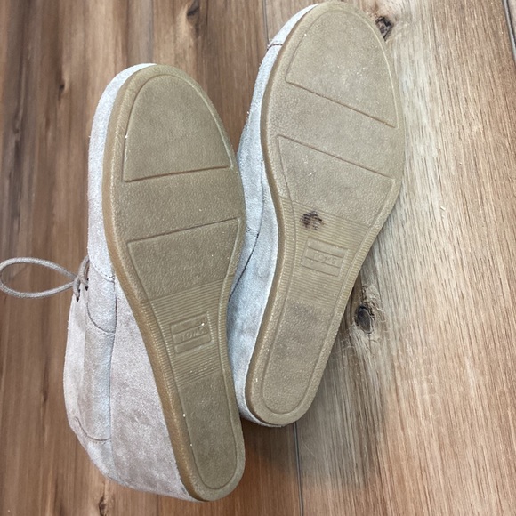 TOMS Booties - Picture 6 of 6